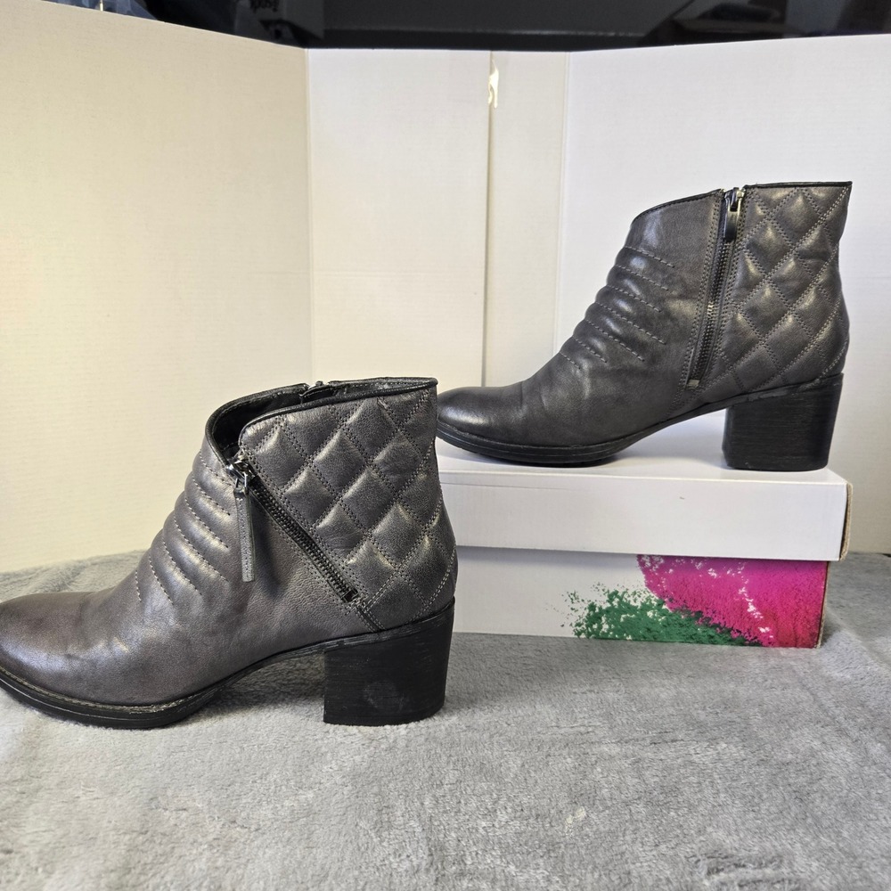 Clarks Womens Metallic Pewter Grey Quilted Leather Ankle Boots 9.5M 26103989